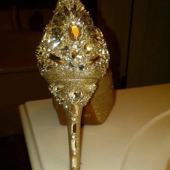 Gianni Bini Shoes - Gianni Bini Gold Studded Heel